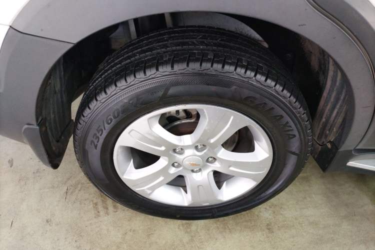 Used Chevrolet Captiva 2015 2.4L Two-Wheel Drive Urban Version 5 Seats Right Rear Wheel Hub