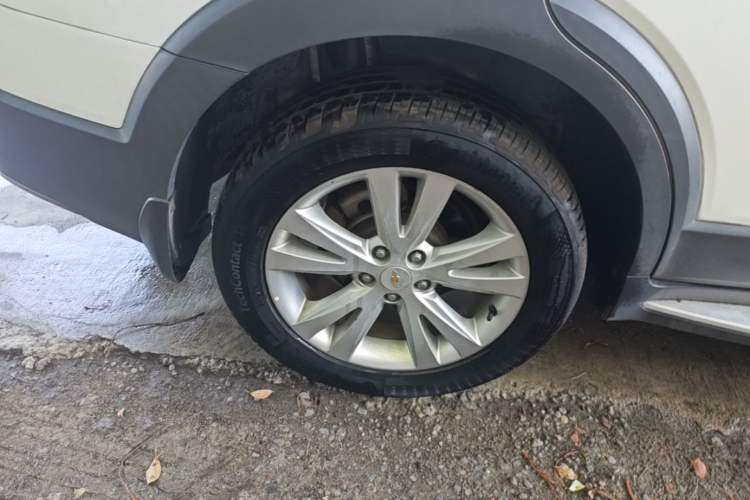 Used Chevrolet Captiva 2015 2.4L 4x4 Flagship Edition 7-Seater Right Rear Wheel Hub