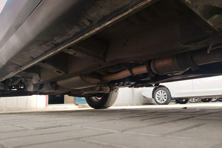 Used Chevrolet Captiva 2015 2.4L Two-Wheel Drive Urban Version 7 Seats Right Side Sill