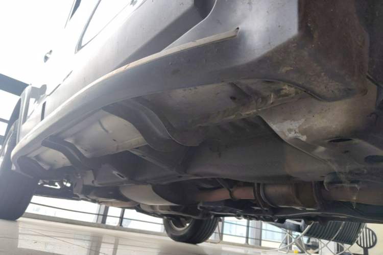 Used Chevrolet Captiva 2015 2.4L Two-Wheel Drive Urban Version 7 Seats Right Side Sill