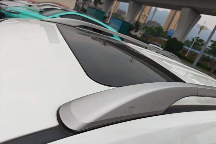 Used Chevrolet Captiva 2015 2.4L 4x4 Flagship Edition 7-Seater Roof