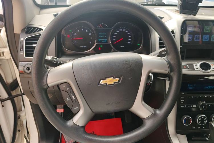 Used Chevrolet Captiva 2015 2.4L Two-Wheel Drive Urban Version 7 Seats Steering Wheel