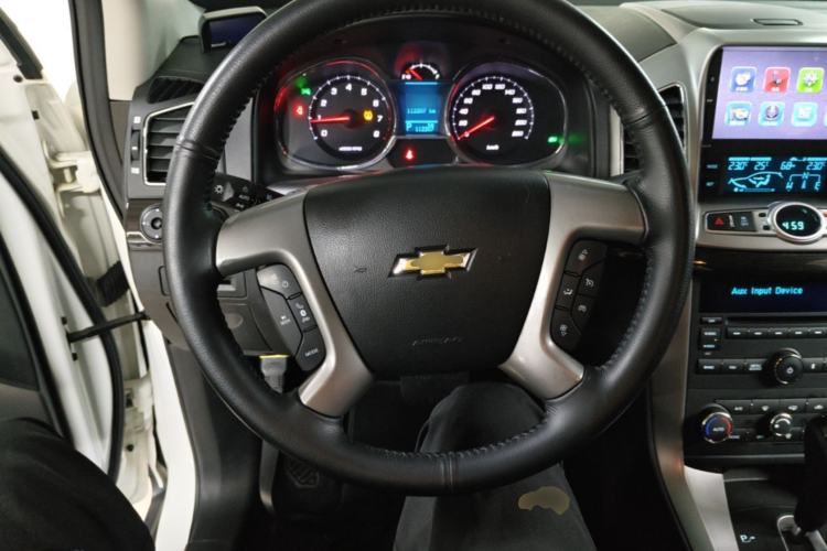 Used Chevrolet Captiva 2015 2.4L 4x4 Flagship Edition 7-Seater Steering Wheel