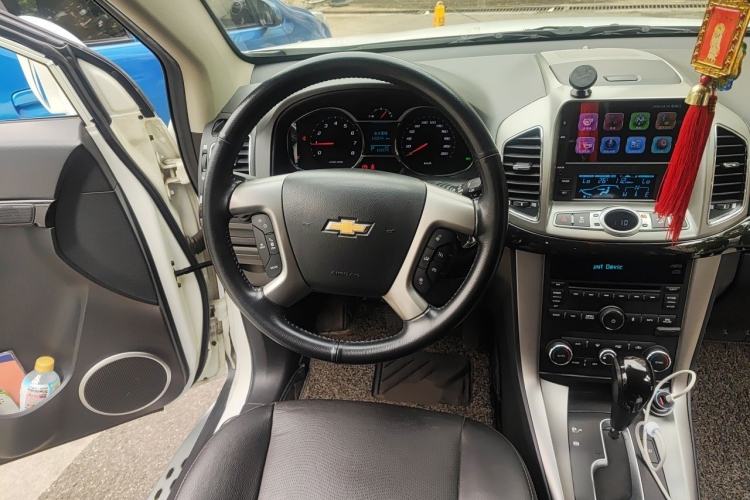Used Chevrolet Captiva 2015 2.4L 4x4 Flagship Edition 7-Seater Steering Wheel