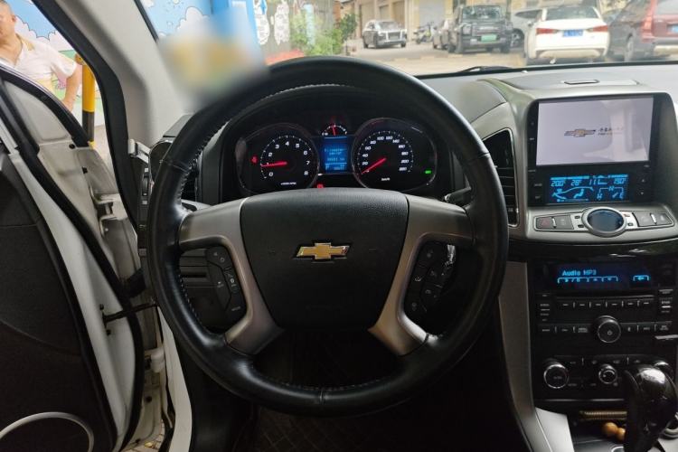 Used Chevrolet Captiva 2015 2.4L 4x4 Flagship Edition 7-Seater Steering Wheel