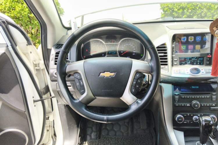 Used Chevrolet Captiva 2015 2.4L 4x4 Flagship Edition 7-Seater Steering Wheel