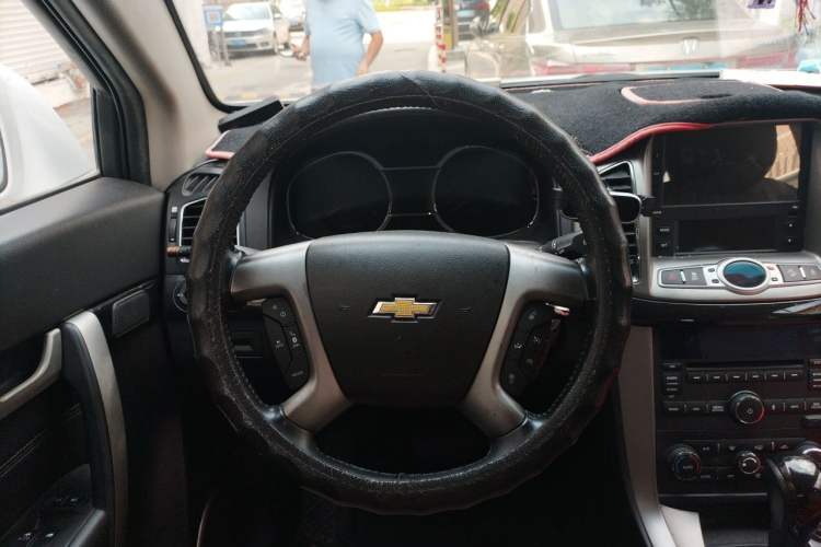 Used Chevrolet Captiva 2015 2.4L 4x4 Flagship Edition 7-Seater Steering Wheel