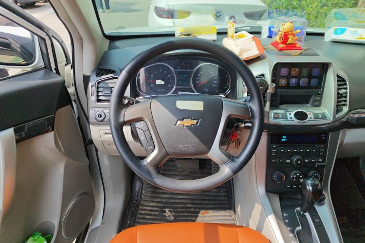 Used Chevrolet Captiva 2015 2.4L Two-Wheel Drive Urban Version 5 Seats Steering Wheel
