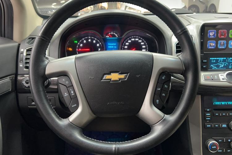 Used Chevrolet Captiva 2015 2.4L 4x4 Flagship Edition 7-Seater Steering Wheel