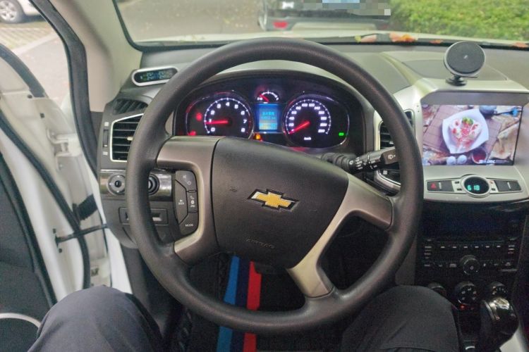 Used Chevrolet Captiva 2015 2.4L Two-Wheel Drive Urban Version 7 Seats Steering Wheel