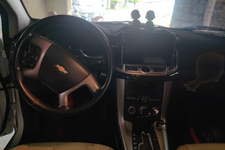 Used Chevrolet Captiva 2015 2.4L Two-Wheel Drive Urban Version 7 Seats Steering Wheel