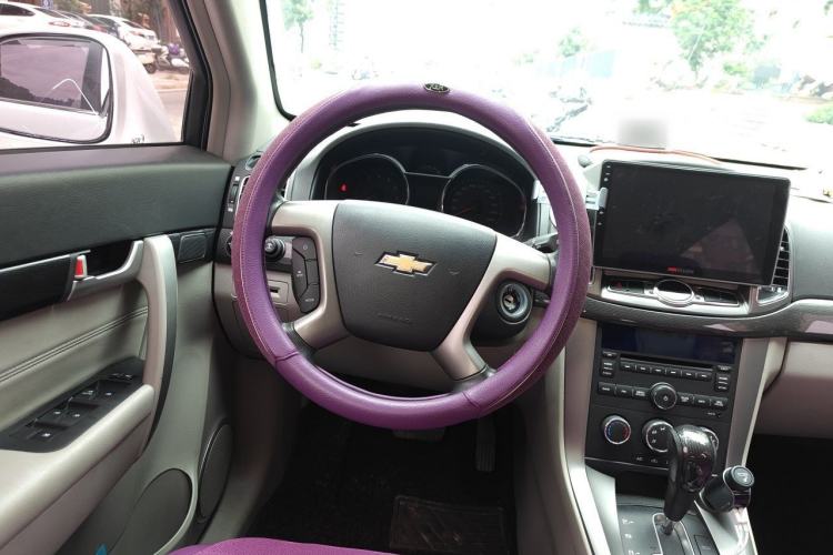 Used Chevrolet Captiva 2015 2.4L Two-Wheel Drive Urban Version 5 Seats Steering Wheel