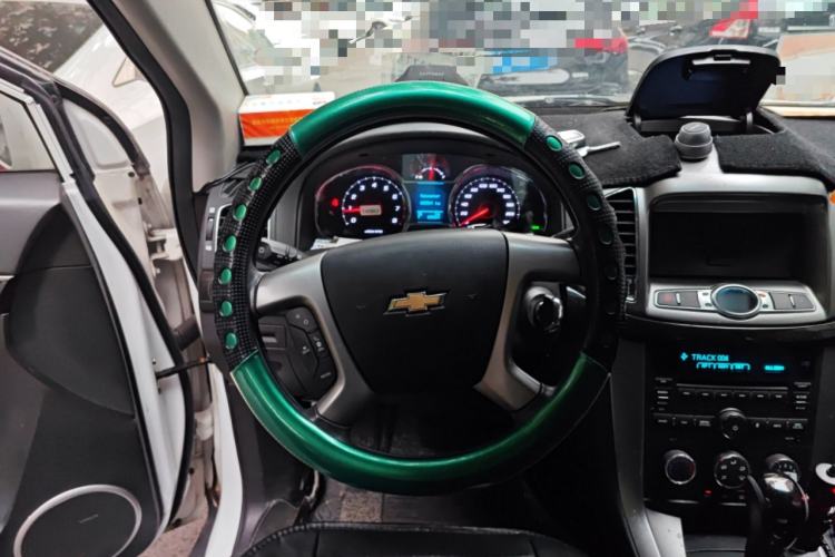 Used Chevrolet Captiva 2015 2.4L Two-Wheel Drive Urban Version 7 Seats Steering Wheel
