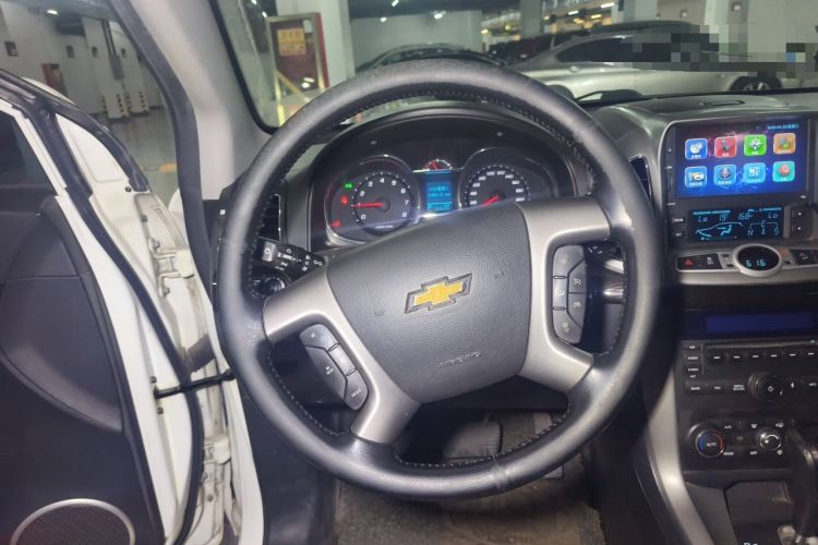 Used Chevrolet Captiva 2015 2.4L 4x4 Flagship Edition 7-Seater Steering Wheel