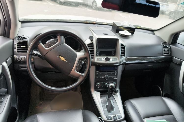 Used Chevrolet Captiva 2015 2.4L 4x4 Flagship Edition 7-Seater Steering Wheel