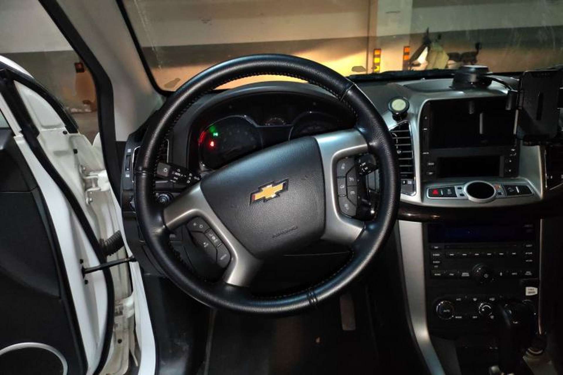 Used Chevrolet Captiva 2015 2.4L 4x4 Flagship Edition 7-Seater Steering Wheel