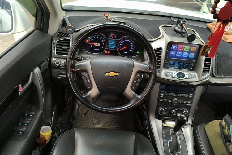 Used Chevrolet Captiva 2015 2.4L 4x4 Flagship Edition 7-Seater Steering Wheel