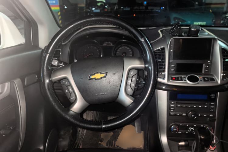 Used Chevrolet Captiva 2015 2.4L 4x4 Flagship Edition 7-Seater Steering Wheel