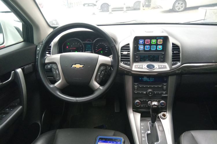 Used Chevrolet Captiva 2015 2.4L 4x4 Flagship Edition 7-Seater Steering Wheel