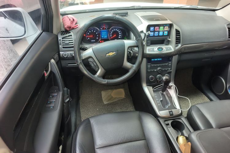 Used Chevrolet Captiva 2015 2.4L Two-Wheel Drive Urban Version 7 Seats Steering Wheel