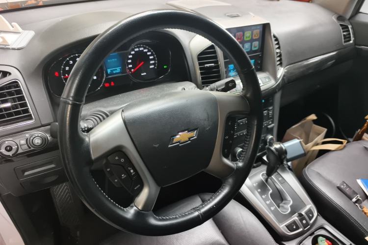Used Chevrolet Captiva 2015 2.4L 4x4 Flagship Edition 7-Seater Steering Wheel