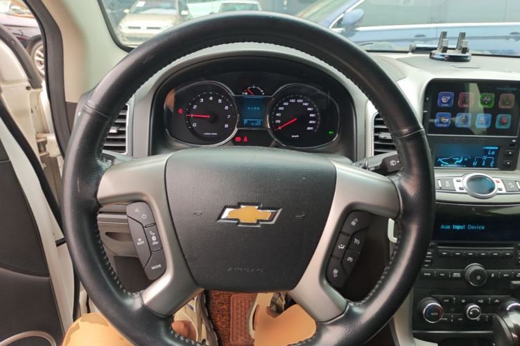 Used Chevrolet Captiva 2015 2.4L 4x4 Flagship Edition 7-Seater Steering Wheel