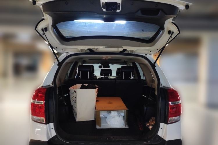 Used Chevrolet Captiva 2015 2.4L 4x4 Flagship Edition 7-Seater Trunk