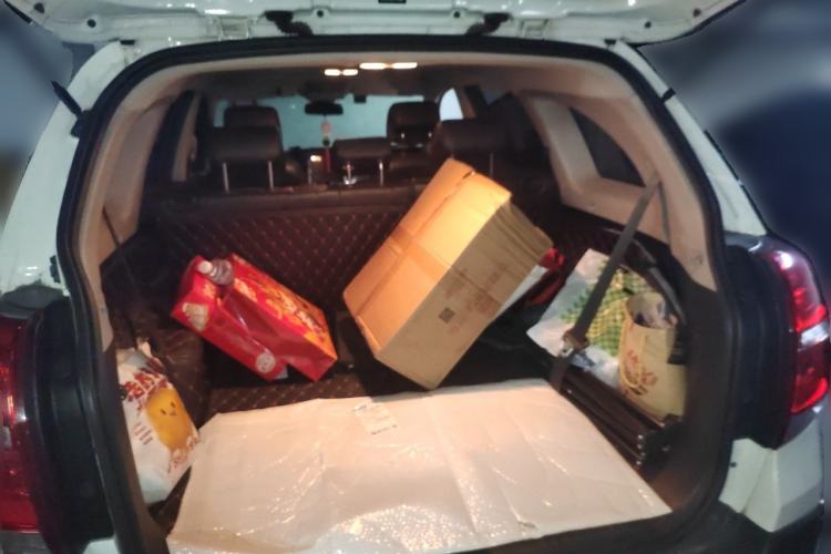 Used Chevrolet Captiva 2015 2.4L 4x4 Flagship Edition 7-Seater Trunk