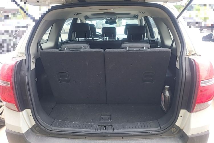 Used Chevrolet Captiva 2015 2.4L 4x4 Flagship Edition 7-Seater Trunk