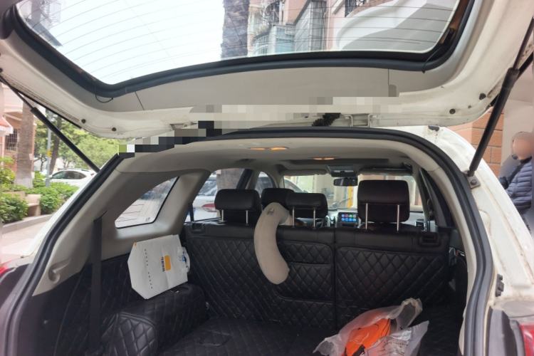 Used Chevrolet Captiva 2015 2.4L Two-Wheel Drive Urban Version 7 Seats Trunk