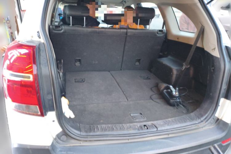 Used Chevrolet Captiva 2015 2.4L 4x4 Flagship Edition 7-Seater Trunk