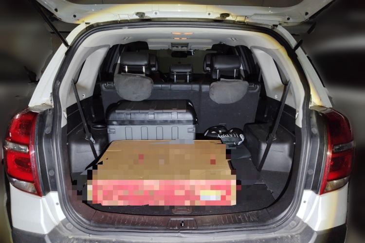 Used Chevrolet Captiva 2015 2.4L 4x4 Flagship Edition 7-Seater Trunk