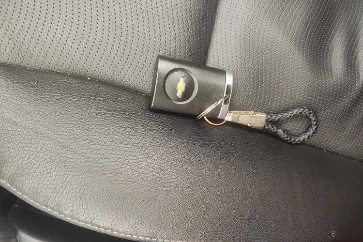 Used Chevrolet Captiva 2015 2.4L 4x4 Flagship Edition 7-Seater Vehicle Key