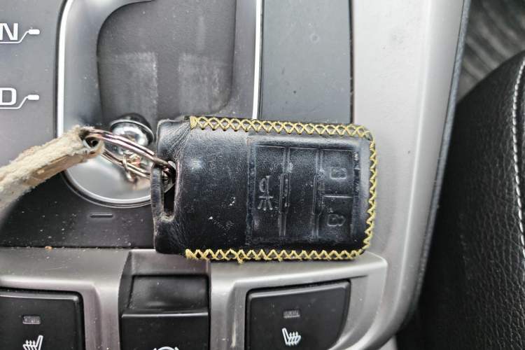 Used Chevrolet Captiva 2015 2.4L 4x4 Flagship Edition 7-Seater Vehicle Key