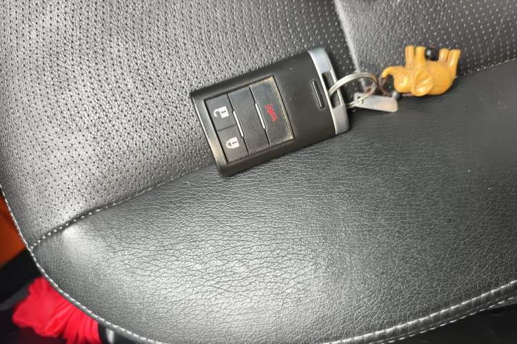 Used Chevrolet Captiva 2015 2.4L 4x4 Flagship Edition 7-Seater Vehicle Key