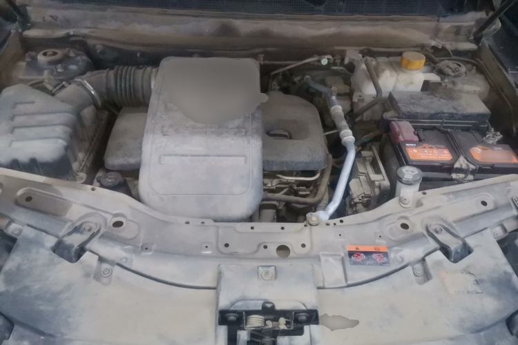 Used Chevrolet Captiva 2015 2.4L 4x4 Flagship Edition 7-Seater Engine Bay