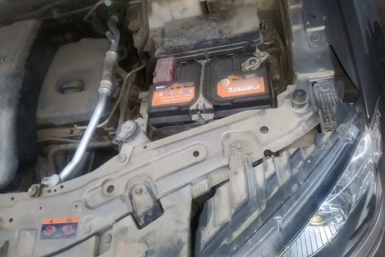 Used Chevrolet Captiva 2015 2.4L 4x4 Flagship Edition 7-Seater Engine Bay Left