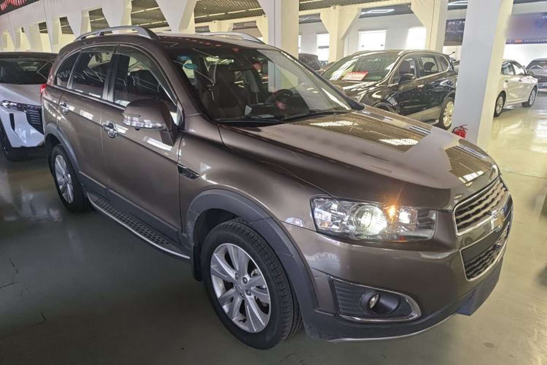 Used Chevrolet Captiva 2015 2.4L 4x4 Flagship Edition 7-Seater Exterior 1