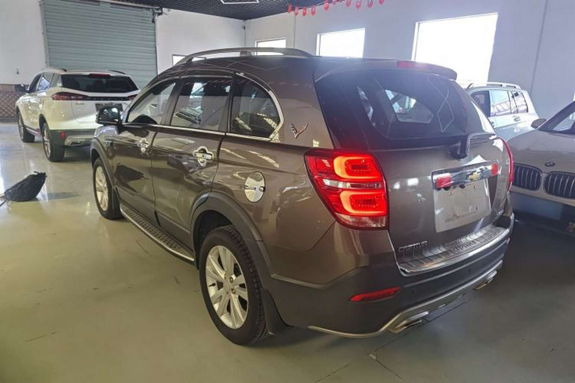 Used Chevrolet Captiva 2015 2.4L 4x4 Flagship Edition 7-Seater Exterior 2