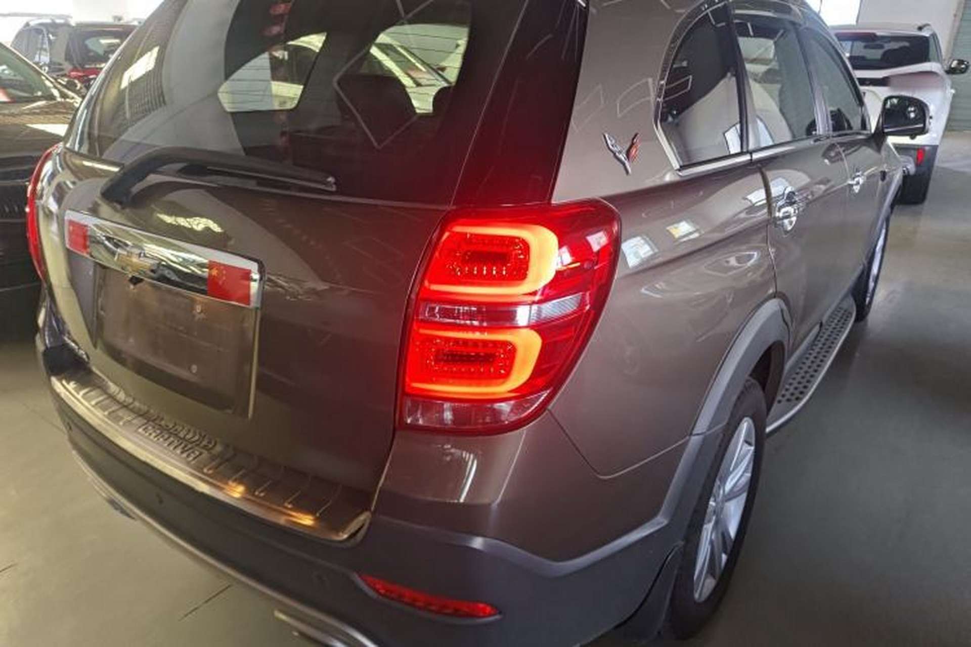 Used Chevrolet Captiva 2015 2.4L 4x4 Flagship Edition 7-Seater Exterior 3