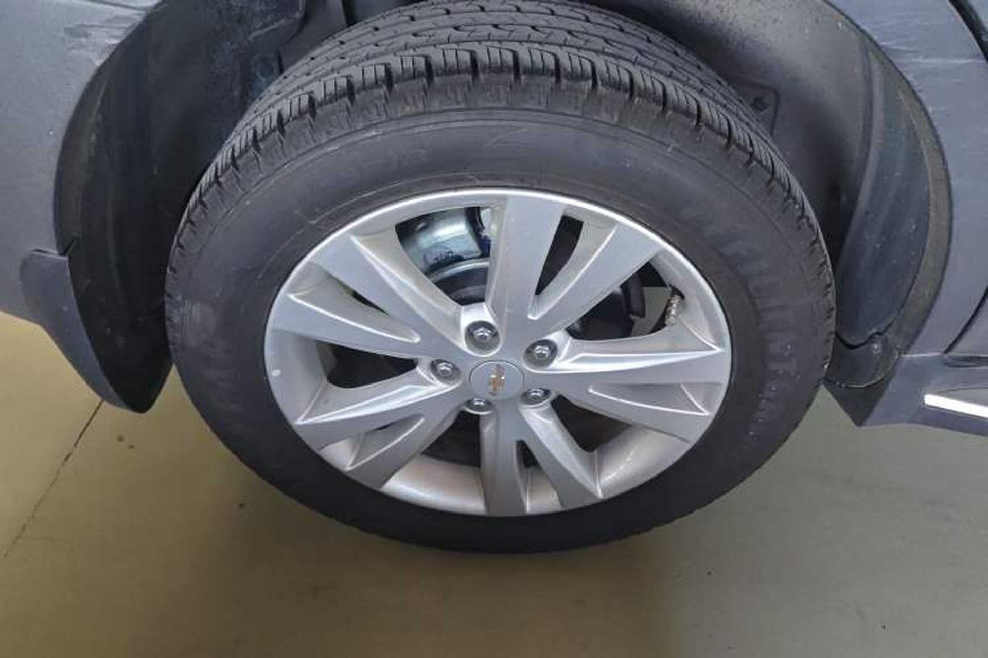 Used Chevrolet Captiva 2015 2.4L 4x4 Flagship Edition 7-Seater Exterior 5