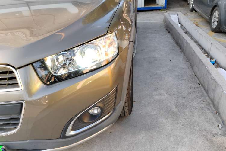 Used Chevrolet Captiva 2015 2.4L 4x4 Flagship Edition 7-Seater Left Front Headlight