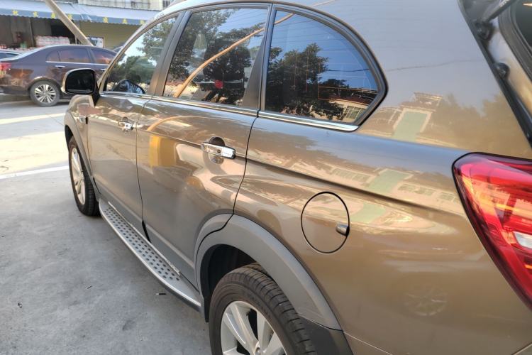 Used Chevrolet Captiva 2015 2.4L 4x4 Flagship Edition 7-Seater Left Side