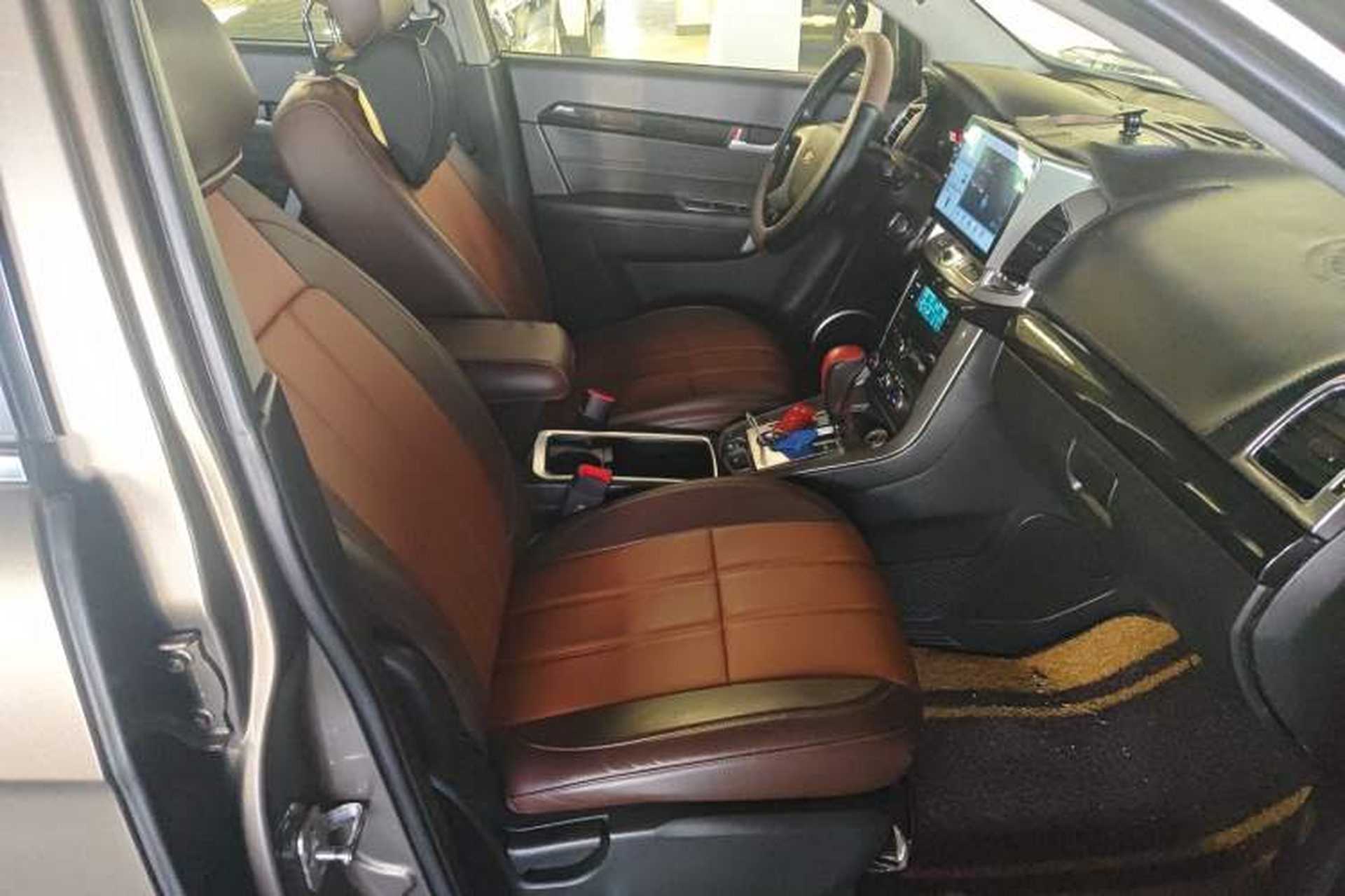 Used Chevrolet Captiva 2015 2.4L 4x4 Flagship Edition 7-Seater Right Front Seat