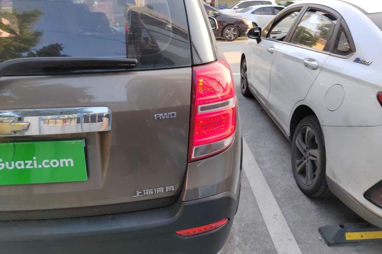 Used Chevrolet Captiva 2015 2.4L 4x4 Flagship Edition 7-Seater Right Rear Taillight