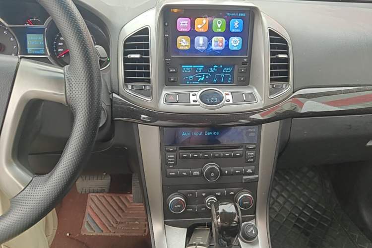 Used Chevrolet Captiva 2017 2.4L Two-Wheel Drive Luxury Edition 7 Seats Audio And AC Panel