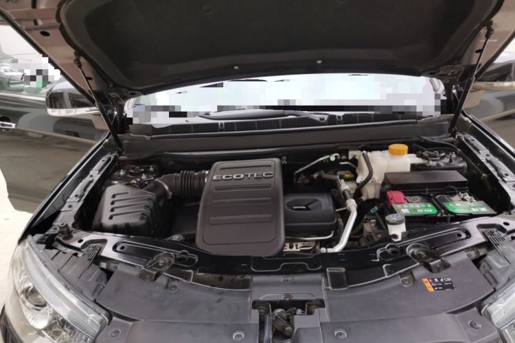 Used Chevrolet Captiva 2017 2.4L 4x4 Flagship Edition 7-Seater Engine Bay