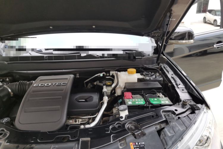 Used Chevrolet Captiva 2017 2.4L 4x4 Flagship Edition 7-Seater Engine Bay Left