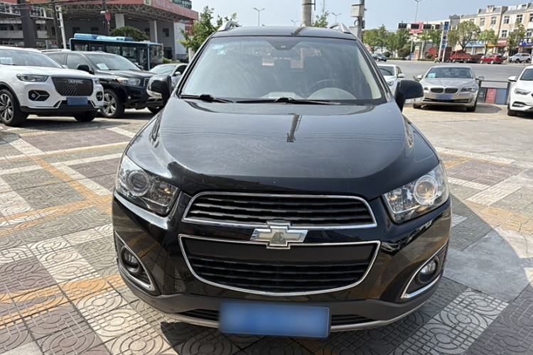 Used Chevrolet Captiva 2017 2.4L 4x4 Flagship Edition 7-Seater Exterior 1