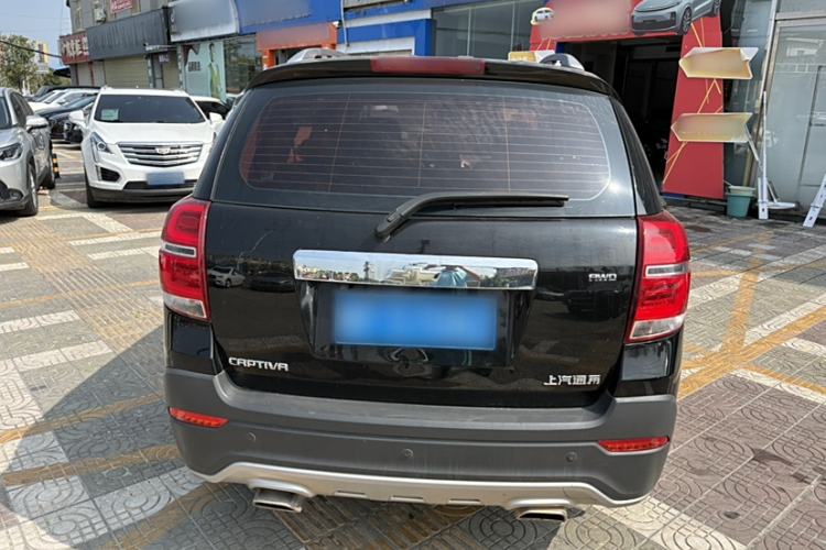 Used Chevrolet Captiva 2017 2.4L 4x4 Flagship Edition 7-Seater Exterior 4